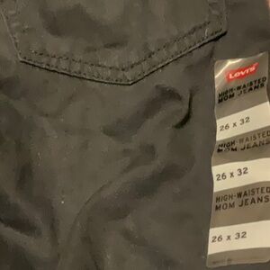 Black Levi’s High Wasted Mom Jeans